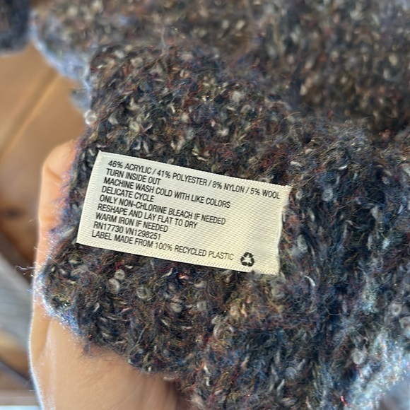 Universal thread wool blend chunky knit gray multi colored long cardigan - Picture 6 of 6